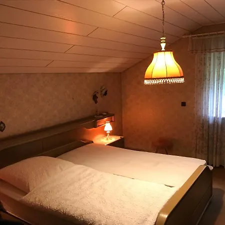 Gemuetliches Gaestehaus! Гостевой дом Вальдкрайбург